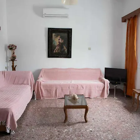 Anna's Traditional House