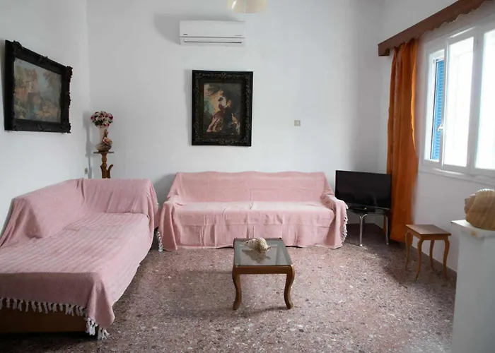 Anna's Traditional House