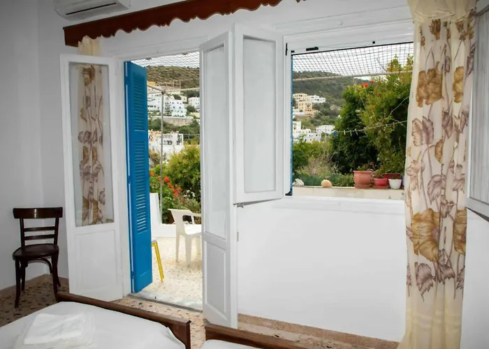 Anna's Traditional House Panteli